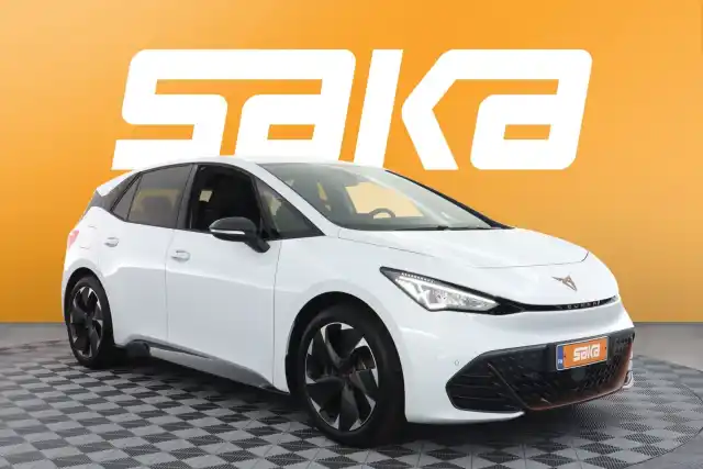 Valkoinen Viistoperä, CUPRA Born – VAR-33155