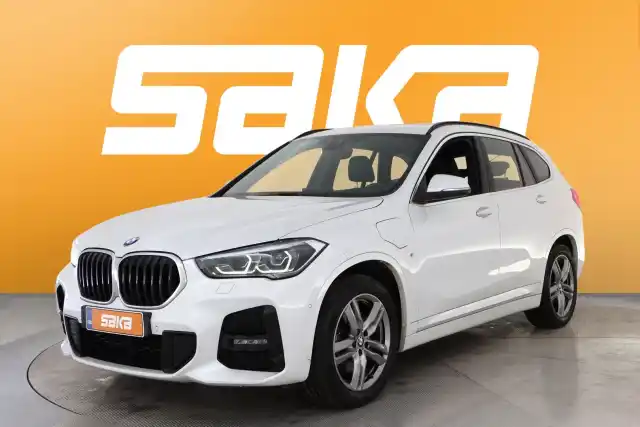 Valkoinen Maastoauto, BMW X1 – VAR-33203