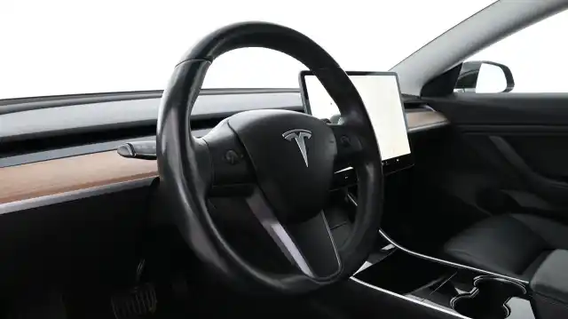 Musta Sedan, Tesla Model 3 – VAR-3323