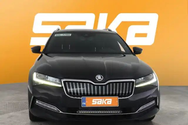 Musta Farmari, Skoda Superb – VAR-33302