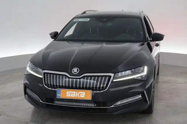 Musta Farmari, Skoda Superb – VAR-33302