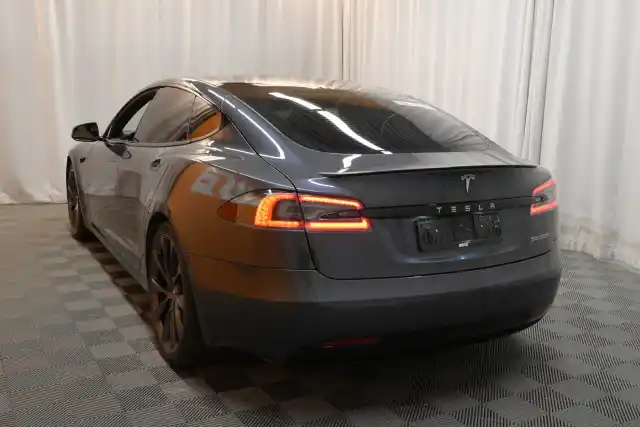 Harmaa Sedan, Tesla Model S – VAR-33354