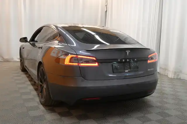 Harmaa Sedan, Tesla Model S – VAR-33354