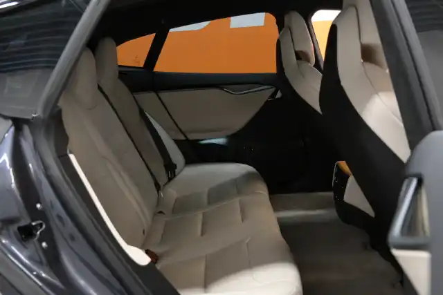 Harmaa Sedan, Tesla Model S – VAR-33354
