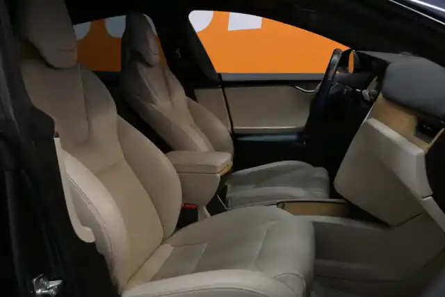 Harmaa Sedan, Tesla Model S – VAR-33354
