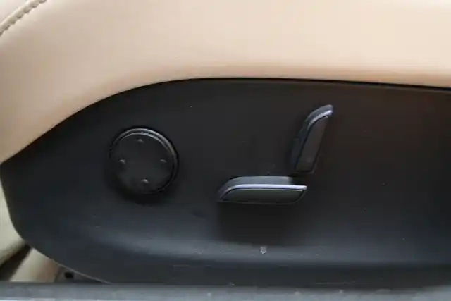Harmaa Sedan, Tesla Model S – VAR-33354