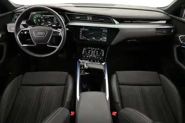 Musta Maastoauto, Audi Q8 e-tron – VAR-33421