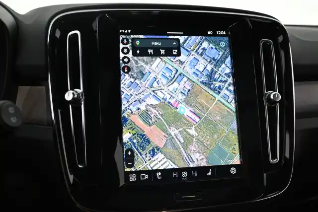 Ruskea Maastoauto, Volvo XC40 – VAR-33421
