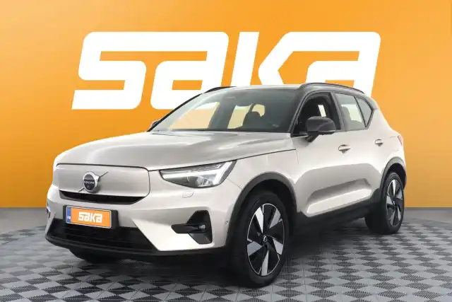 Ruskea Maastoauto, Volvo XC40 – VAR-33421