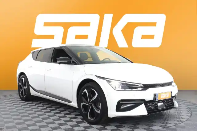 Valkoinen Maastoauto, Kia EV6 – VAR-33434