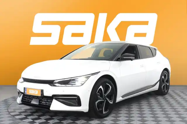 Valkoinen Maastoauto, Kia EV6 – VAR-33434