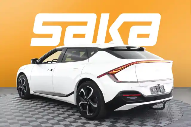 Valkoinen Maastoauto, Kia EV6 – VAR-33434