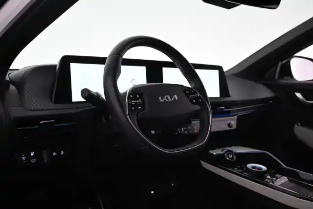 Valkoinen Maastoauto, Kia EV6 – VAR-33434