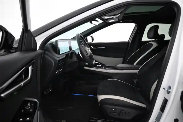 Valkoinen Maastoauto, Kia EV6 – VAR-33434
