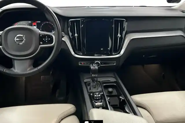 Valkoinen Farmari, Volvo V60 – VAR-33435