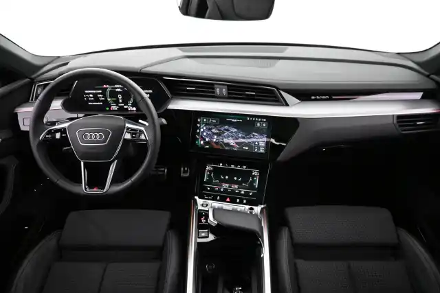 Musta Maastoauto, Audi Q8 e-tron – VAR-33503