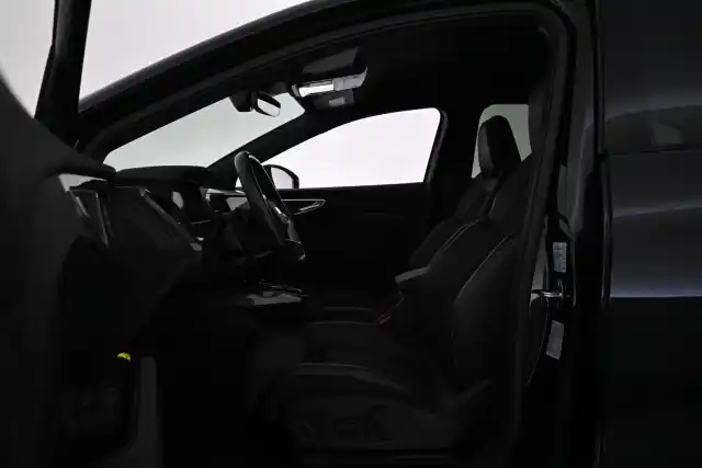 Musta Viistoperä, Audi Q4 e-tron – VAR-33526