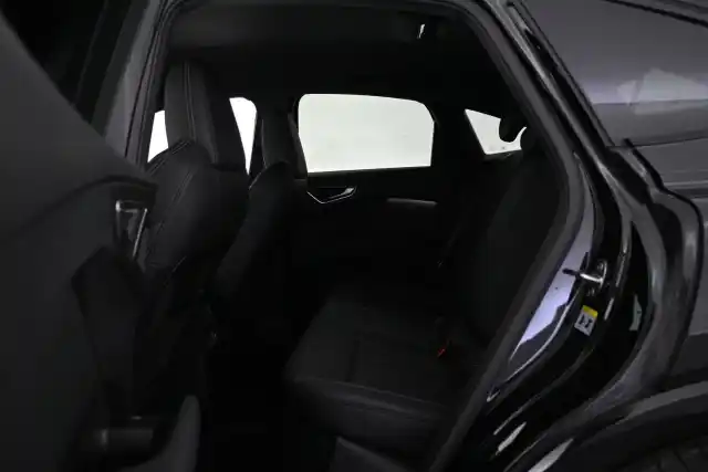 Musta Viistoperä, Audi Q4 e-tron – VAR-33526