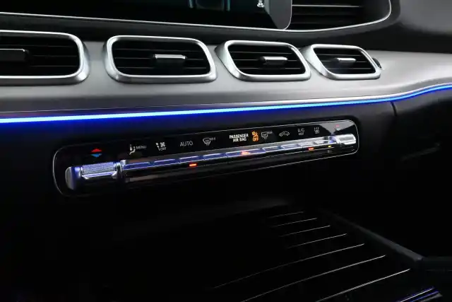 Musta Maastoauto, Mercedes-Benz GLE – VAR-33562