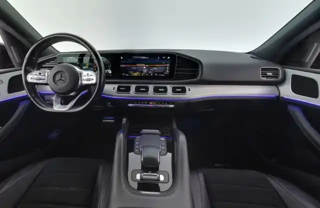 Musta Maastoauto, Mercedes-Benz GLE – VAR-33562