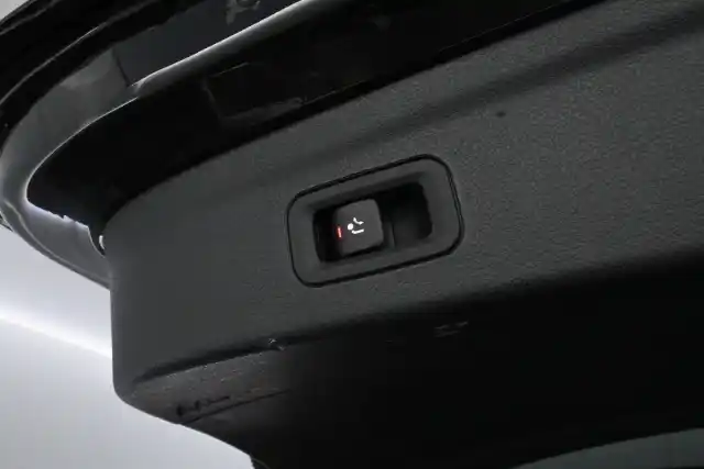 Musta Maastoauto, Mercedes-Benz GLE – VAR-33562