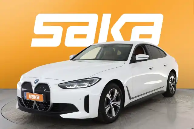 Valkoinen Coupe, BMW i4 – VAR-33583