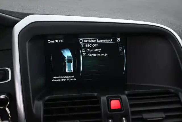 Sininen Maastoauto, Volvo XC60 – VAR-33627