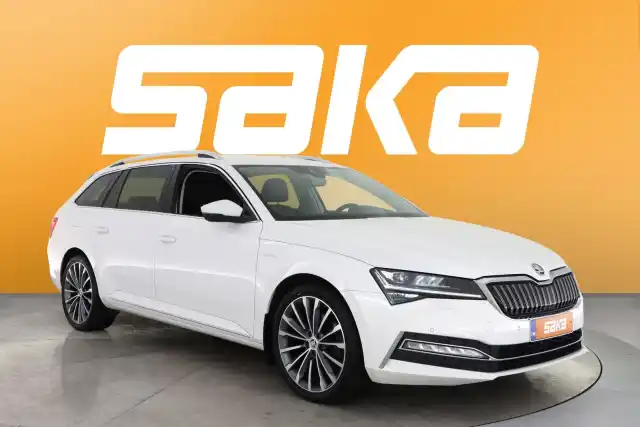 Valkoinen Farmari, Skoda Superb – VAR-33684