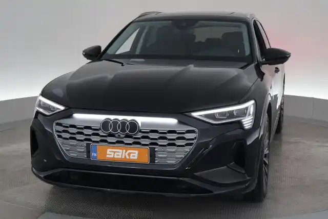 Musta Maastoauto, Audi Q8 e-tron – VAR-33999