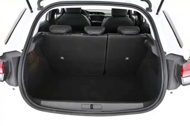 Valkoinen Viistoperä, Opel Corsa-e – VAR-34262