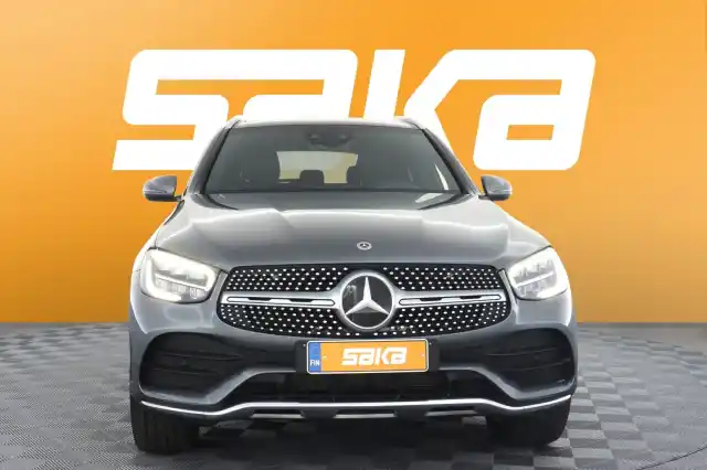 Harmaa Maastoauto, Mercedes-Benz GLC – VAR-34289