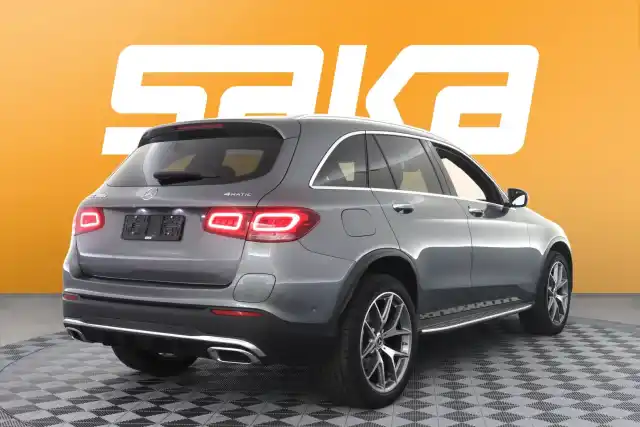 Harmaa Maastoauto, Mercedes-Benz GLC – VAR-34289
