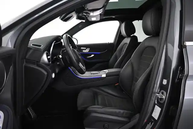 Harmaa Maastoauto, Mercedes-Benz GLC – VAR-34289