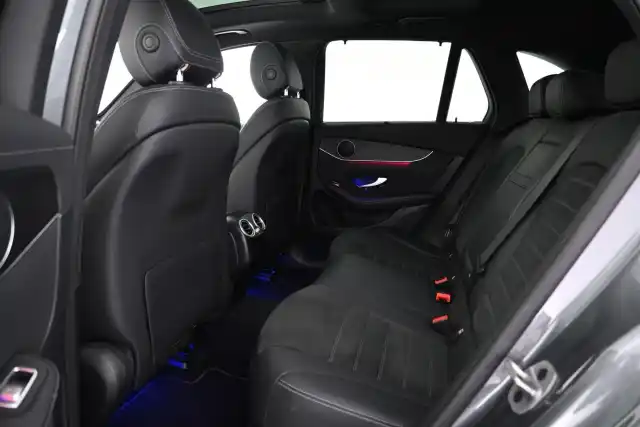Harmaa Maastoauto, Mercedes-Benz GLC – VAR-34289
