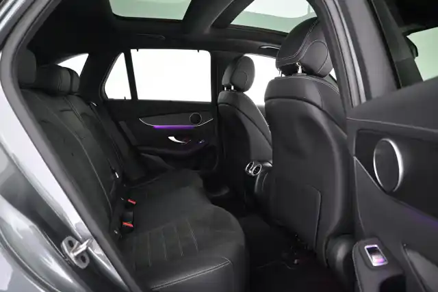 Harmaa Maastoauto, Mercedes-Benz GLC – VAR-34289