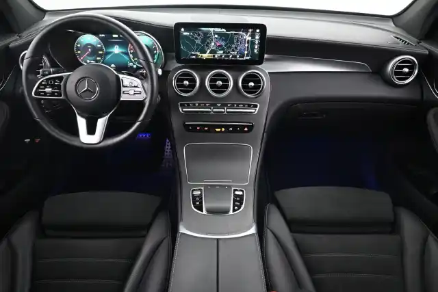Harmaa Maastoauto, Mercedes-Benz GLC – VAR-34289