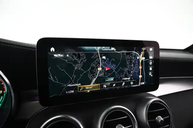 Harmaa Maastoauto, Mercedes-Benz GLC – VAR-34289
