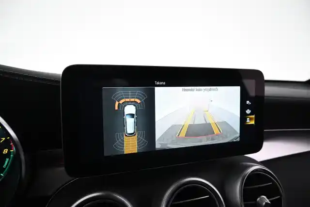 Harmaa Maastoauto, Mercedes-Benz GLC – VAR-34289