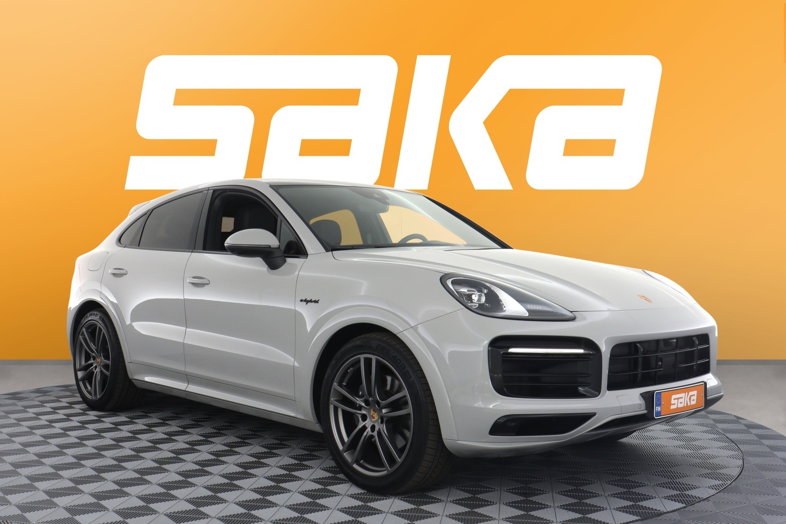 Harmaa Coupe, Porsche Cayenne – VAR-34294