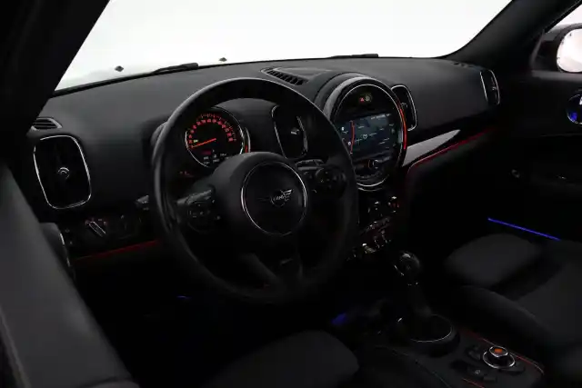 Vihreä Viistoperä, MINI Countryman – VAR-34570