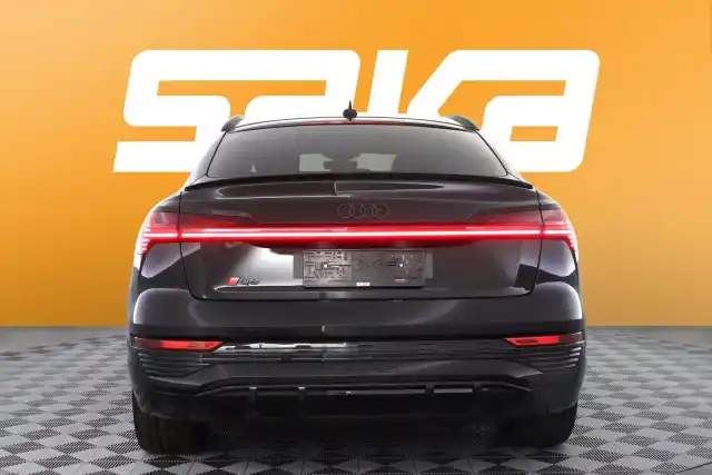 Musta Maastoauto, Audi Q8 e-tron – VAR-34668