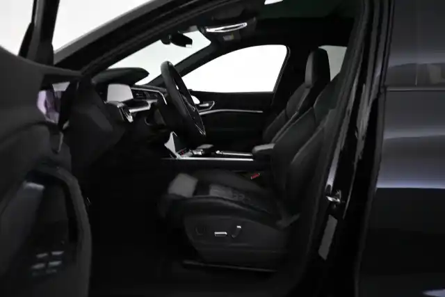 Musta Maastoauto, Audi Q8 e-tron – VAR-34668