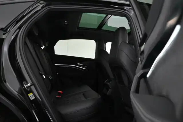 Musta Maastoauto, Audi Q8 e-tron – VAR-34668