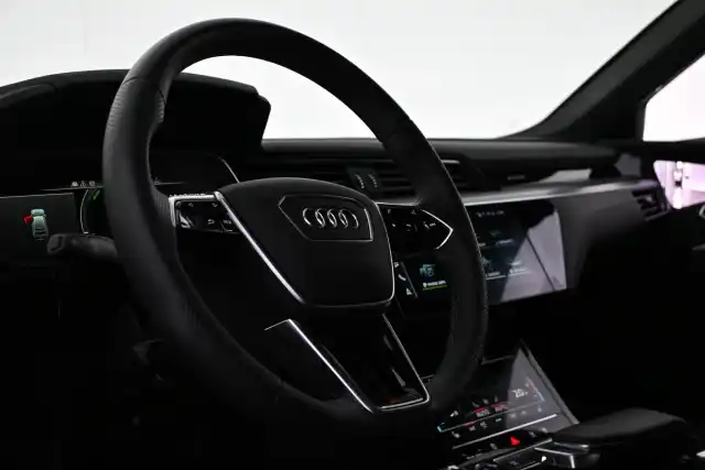 Musta Maastoauto, Audi Q8 e-tron – VAR-34668