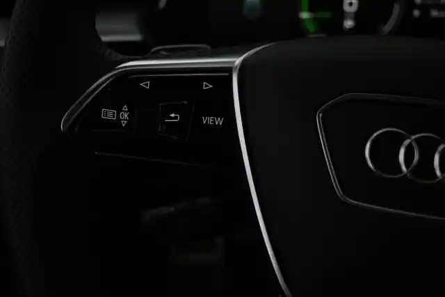 Musta Maastoauto, Audi Q8 e-tron – VAR-34668