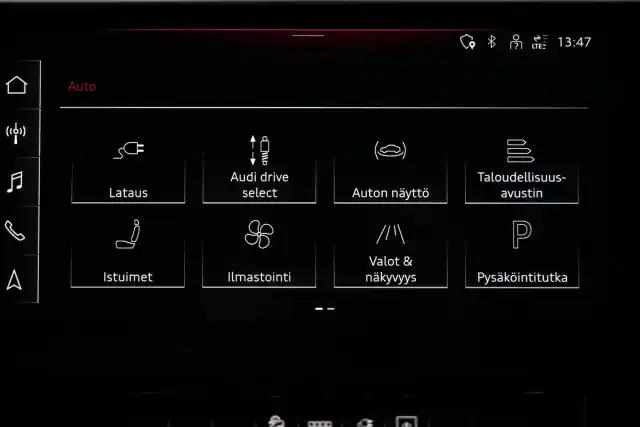 Musta Maastoauto, Audi Q8 e-tron – VAR-34668