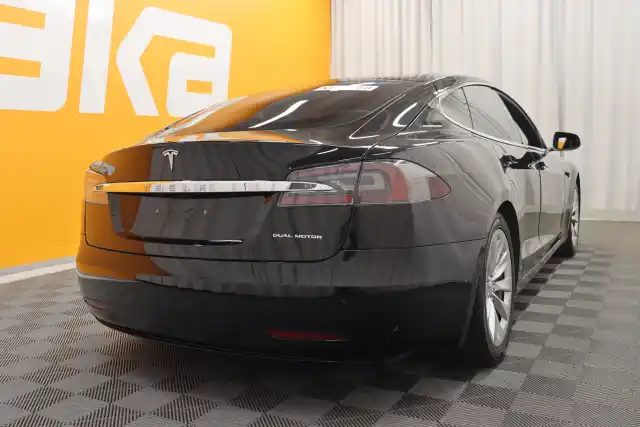 Musta Sedan, Tesla Model S – VAR-34772