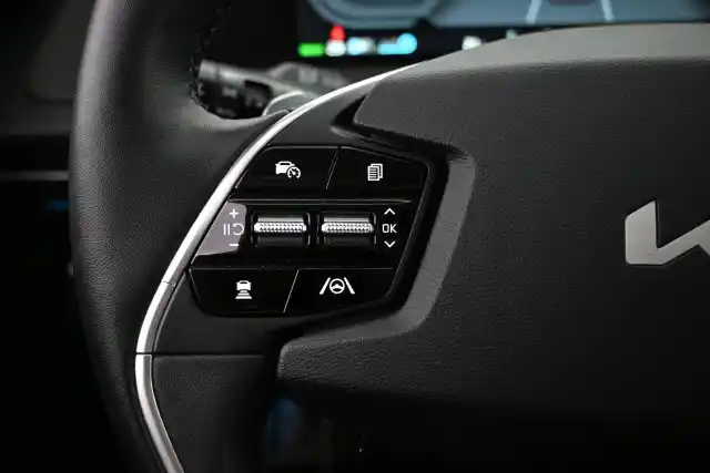 Musta Sedan, Kia EV6 – VAR-35075