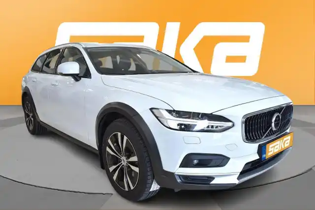 Valkoinen Farmari, Volvo V90 Cross Country – VAR-35082