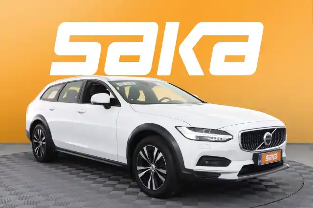 Valkoinen Farmari, Volvo V90 Cross Country – VAR-35082